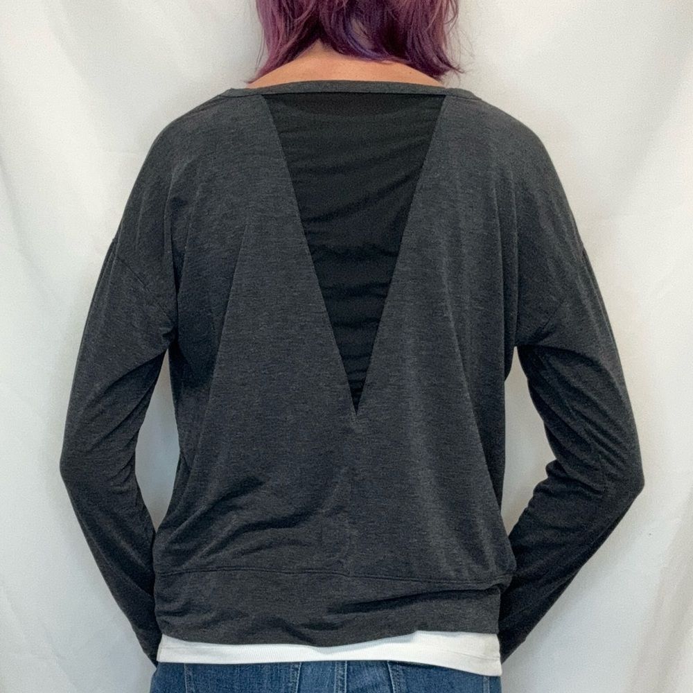GAP GapFit Women’s Dark Heather Charcoal Athletic Long Sleeve Shirt Medium M
